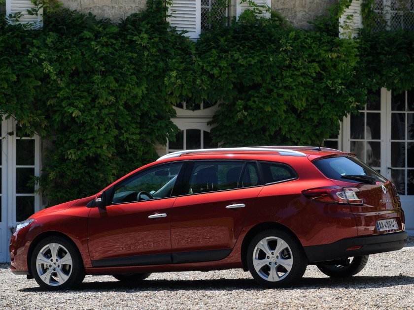 Рено Меган универсал 2012