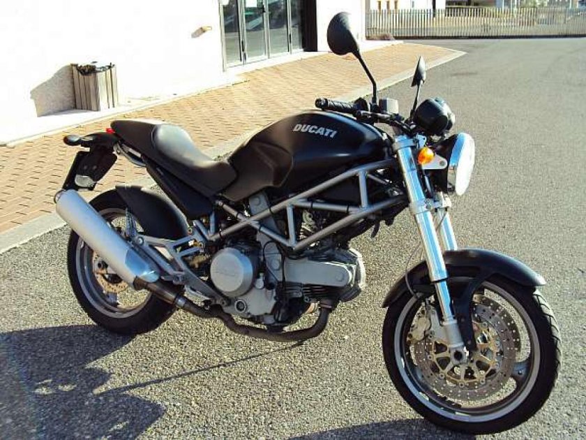 Ducati monster 900
