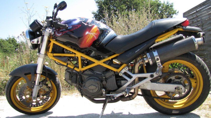 Ducati Monster 600