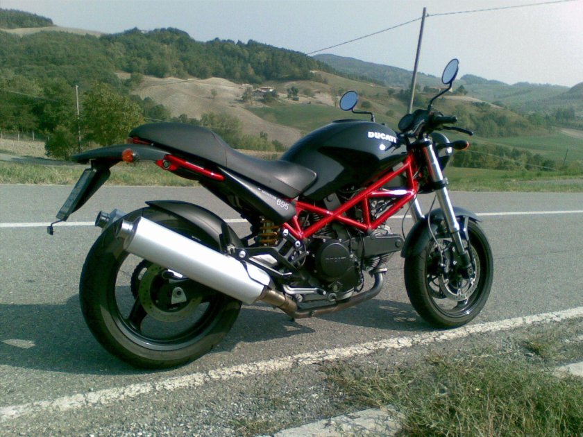 Ducati monster 695