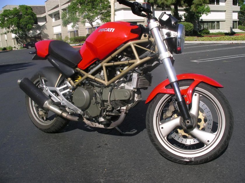 Ducati Monster m750
