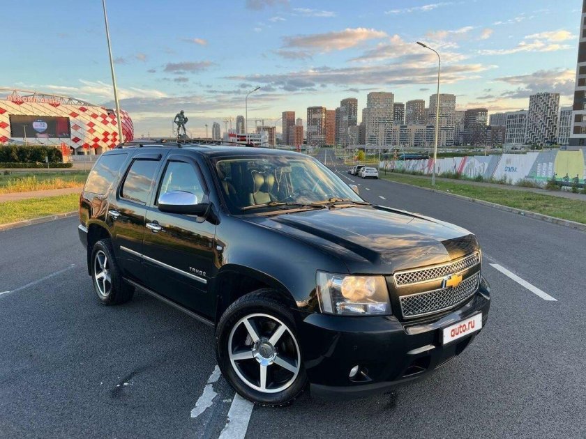 Chevrolet tahoe 2014 черный