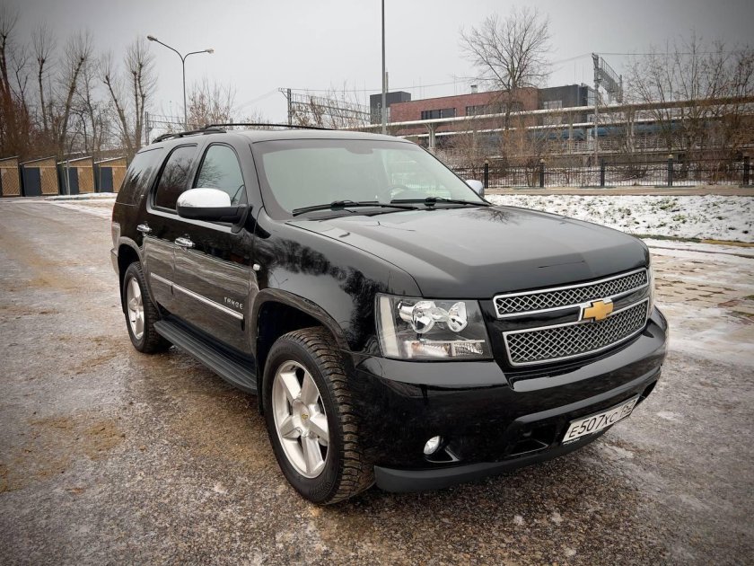 Chevrolet tahoe black 2012