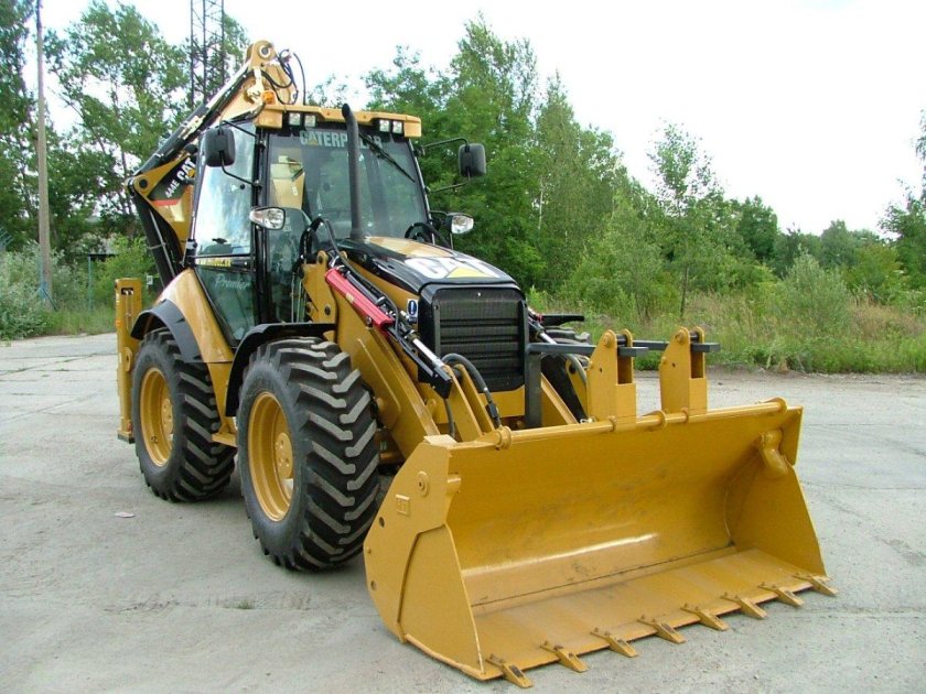 Экскаватор-погрузчик Caterpillar 444