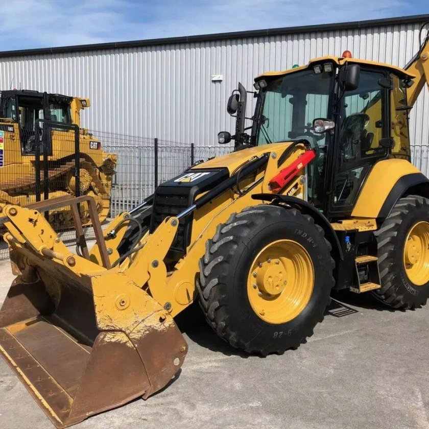 Экскаватор-погрузчик Caterpillar 444