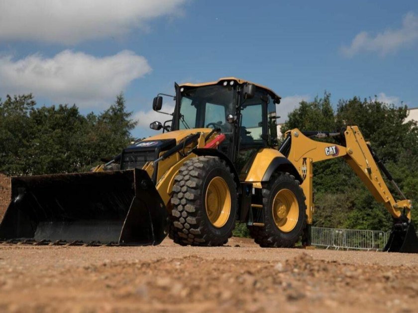 Экскаватор-погрузчик Caterpillar 444