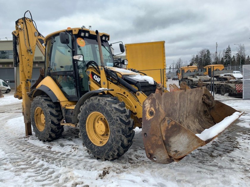 Экскаватор-погрузчик Caterpillar 434