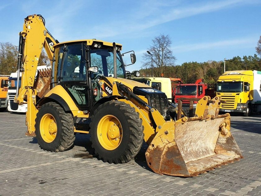 Экскаватор-погрузчик Caterpillar 434