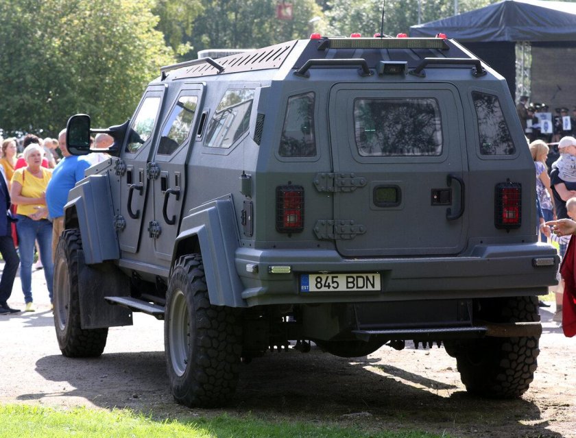 Броневик knight xv