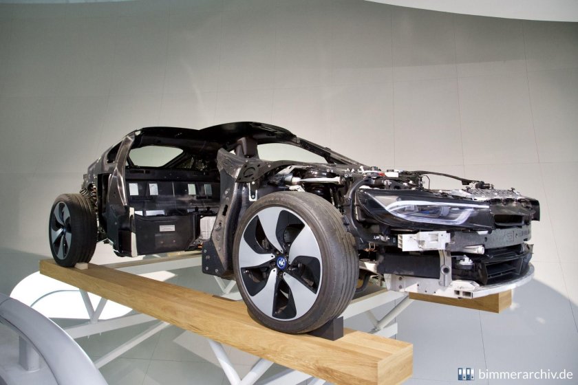 Кузов BMW i3 в сборе без шасси