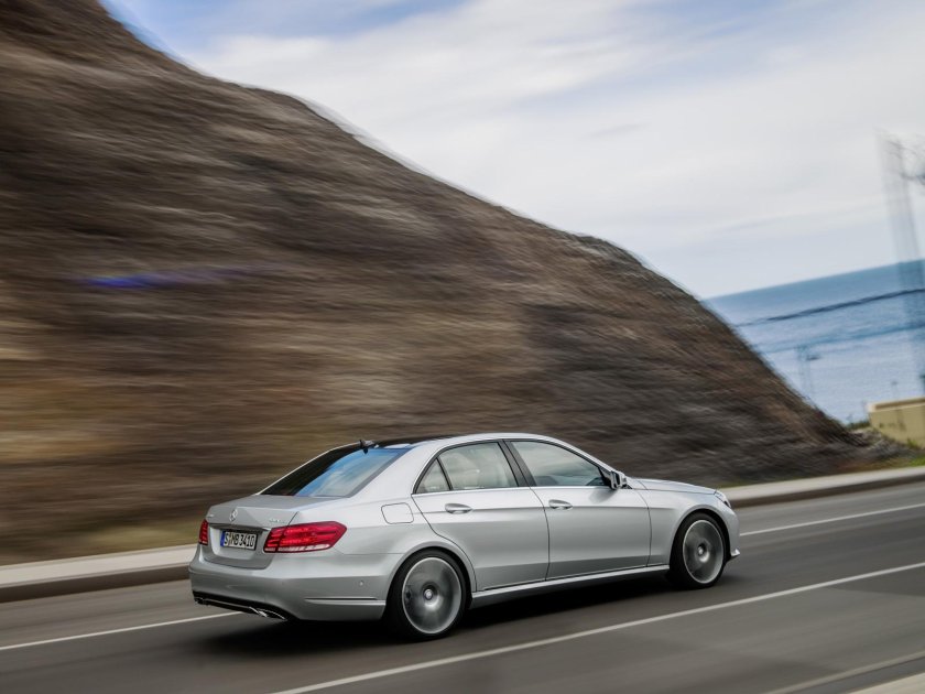 Mercedes Benz e class седан