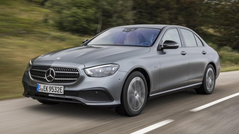 Мерседес Бенц е класс 2022