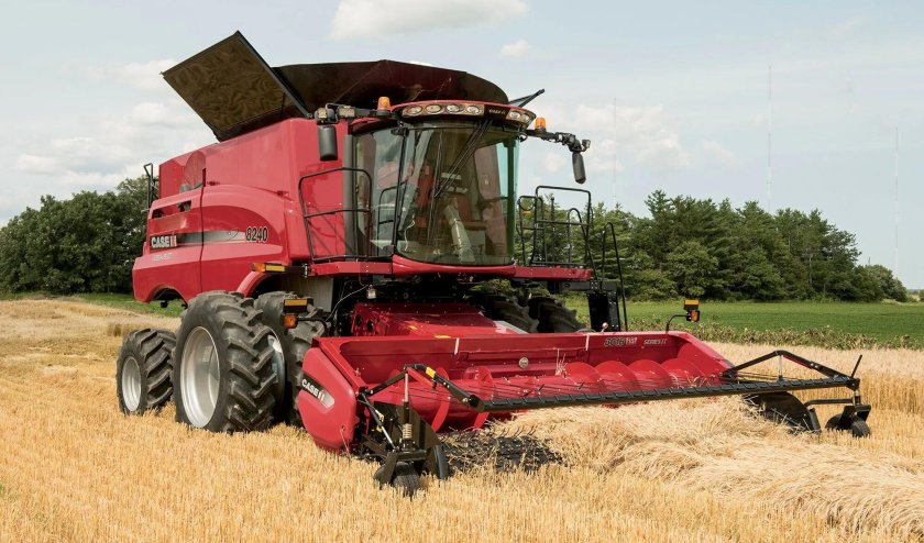 Комбайн Case 8250