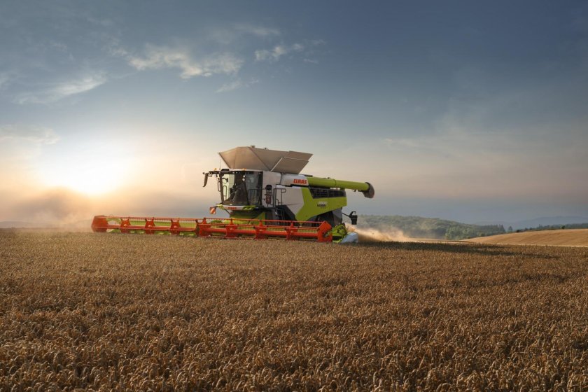 CLAAS Dominator 150