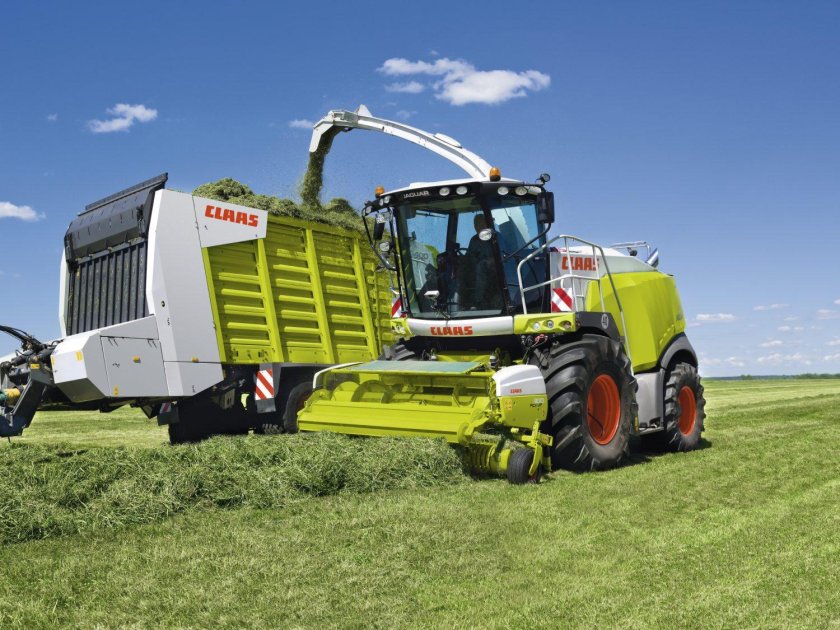 Комбайн CLAAS Jaguar 900