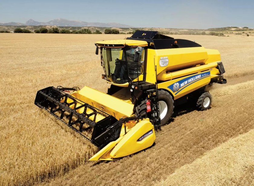 Комбайн Нью Холланд