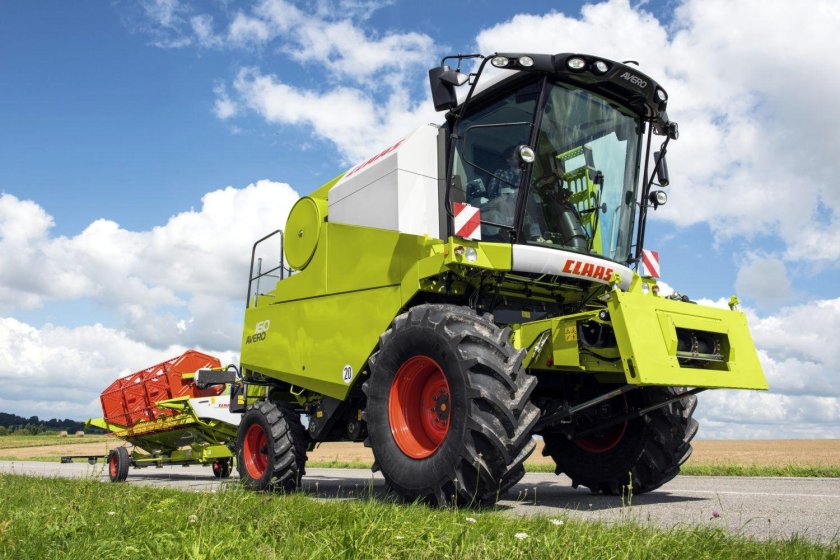 Комбайн CLAAS Avero 240 / 160