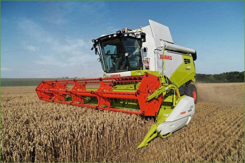 Комбайн CLAAS Tucano