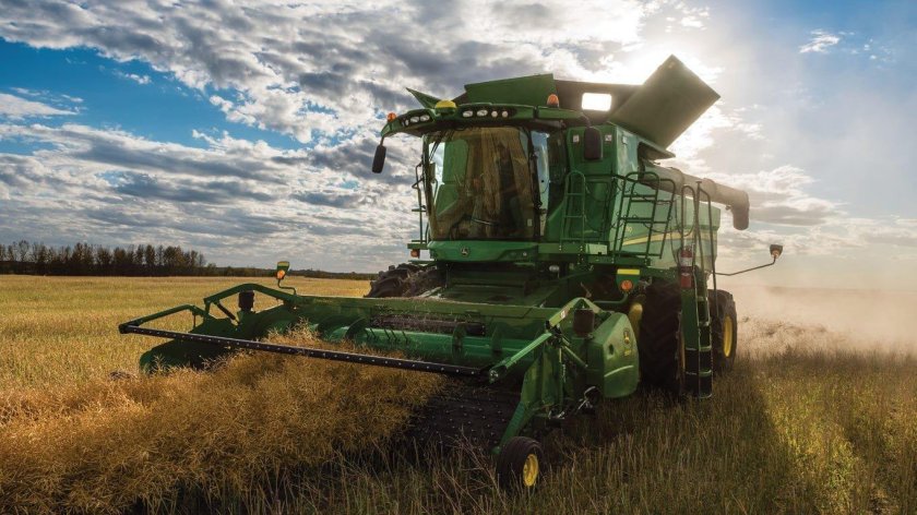 Комбайн Джон Дир