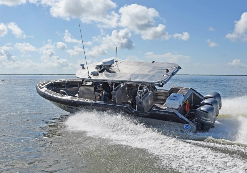 Катер Interceptor -1200