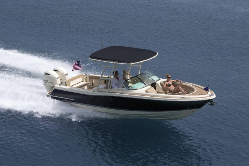 Яхта Chris-Craft Commuter