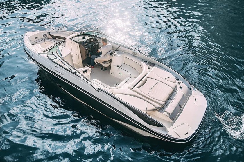 Водная прогулка СПБ катер