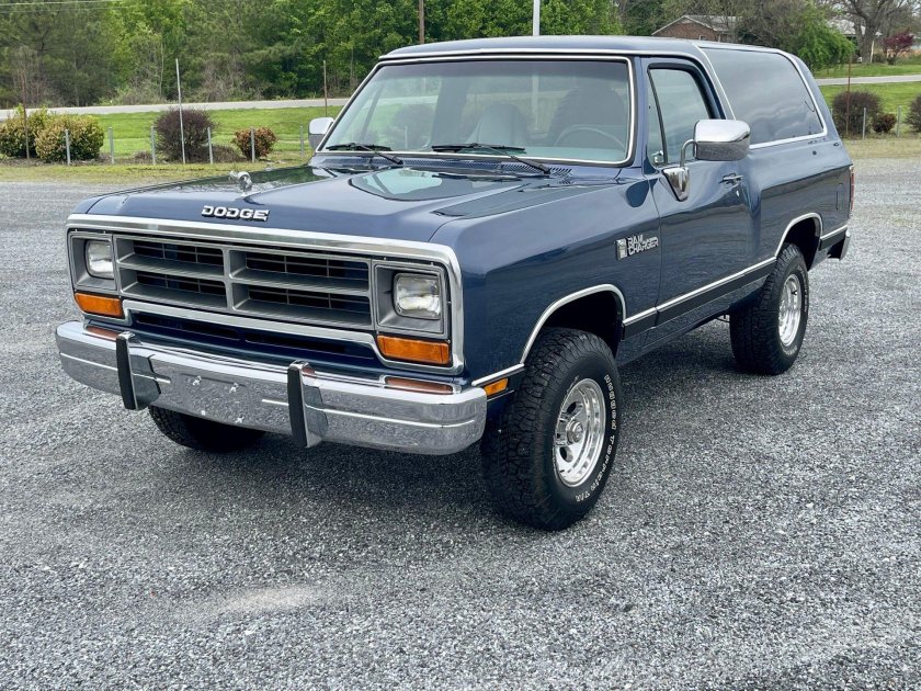 Dodge ramcharger 1984