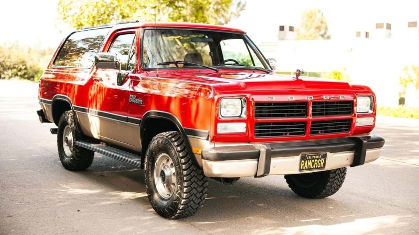 Dodge ramcharger 1990