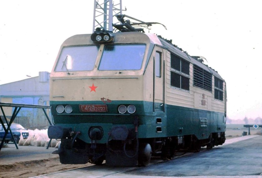 Электровоз skoda e499