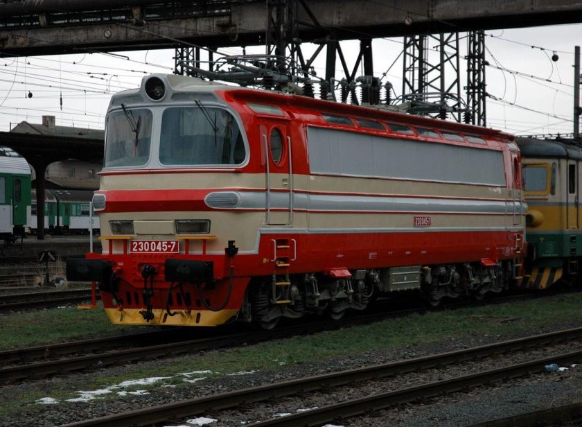 Электровоз s 489.0