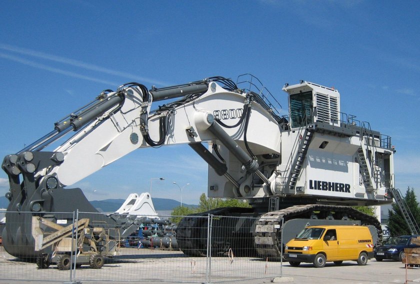 Карьерный экскаватор Liebherr r9800