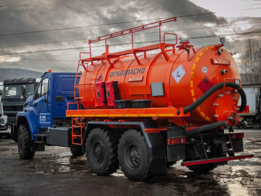 Автоцистерна вакуумная акн-10 на шасси камаз 43118