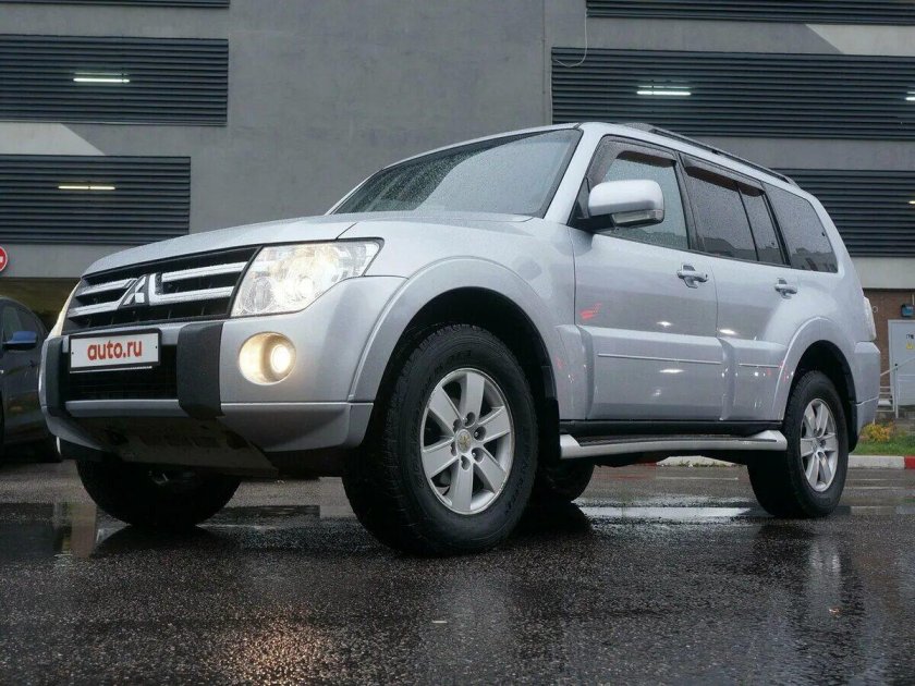 Pajero 4 3.0