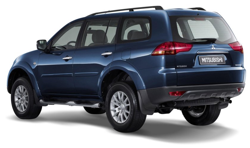 Машина Mitsubishi Pajero Sport