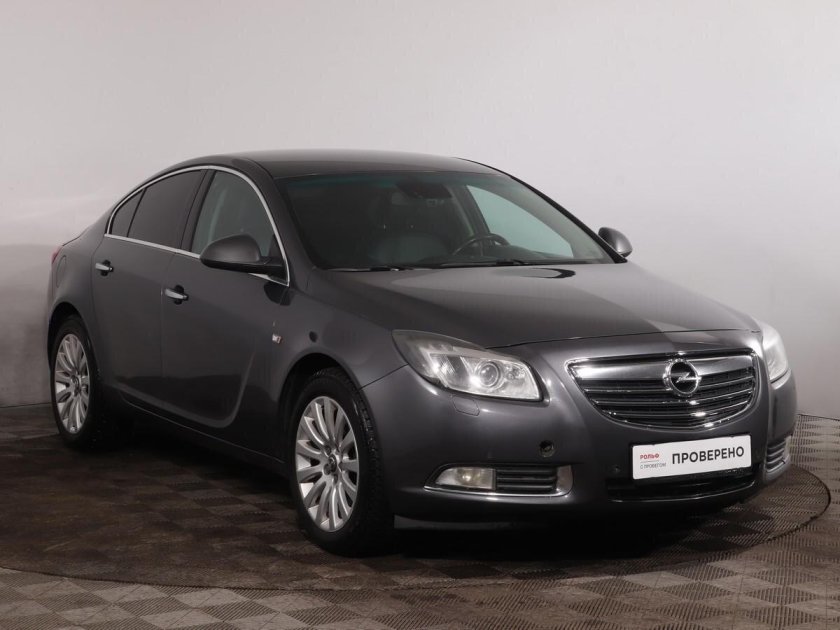 Опель инсигния 2012