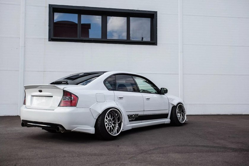 Subaru Legacy b4 bl5