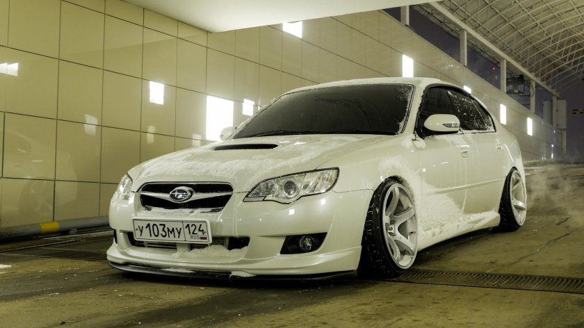 Subaru Legacy b4 bl5