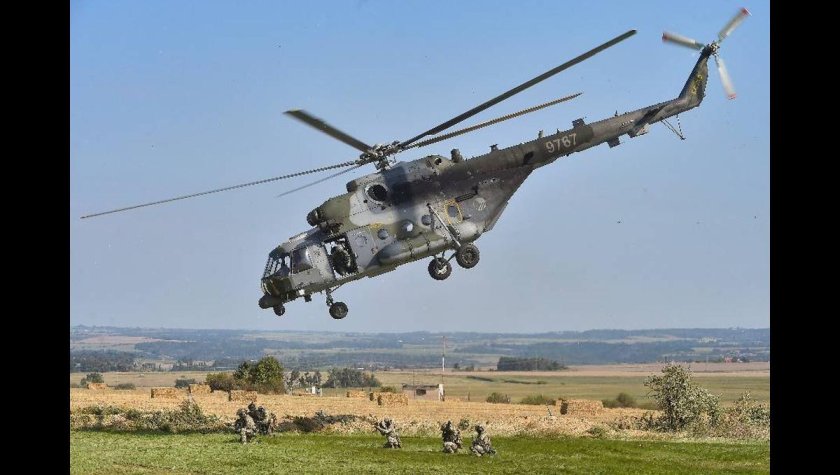 Ми-17 вертолет