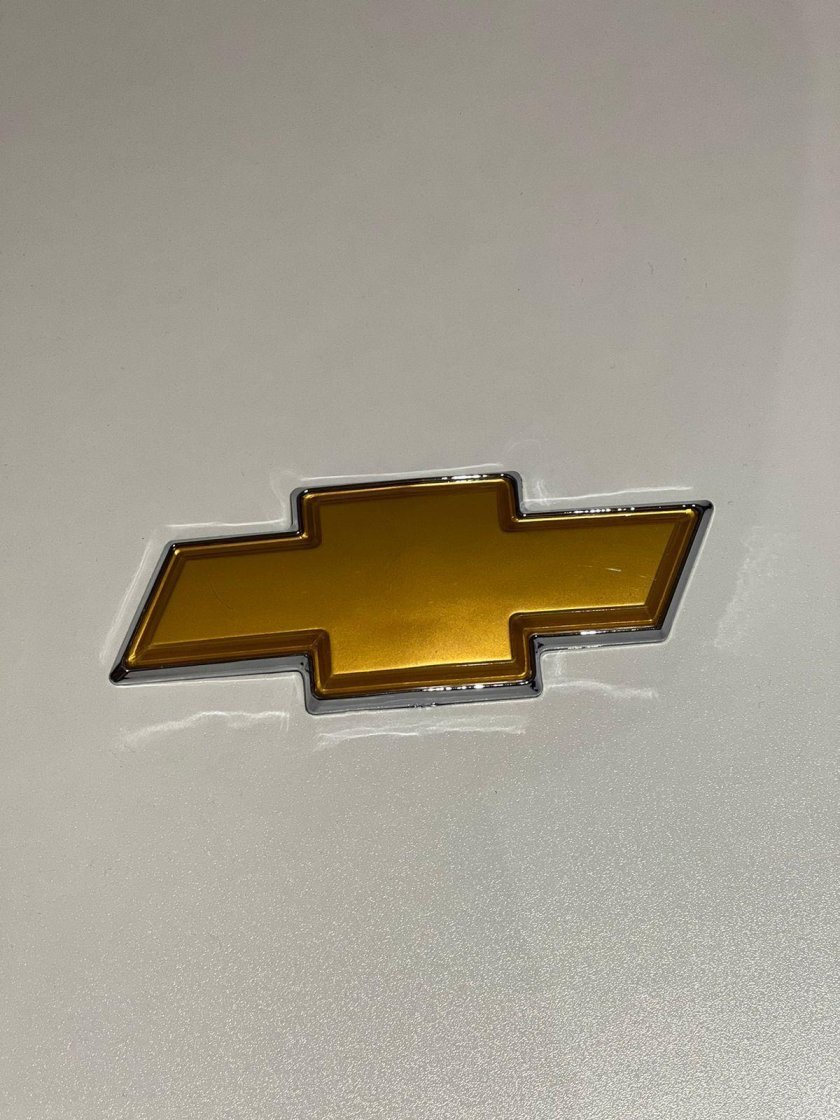 Эмблема решетки радиатора н/о 2123-8212064 Нива Шевроле 2123