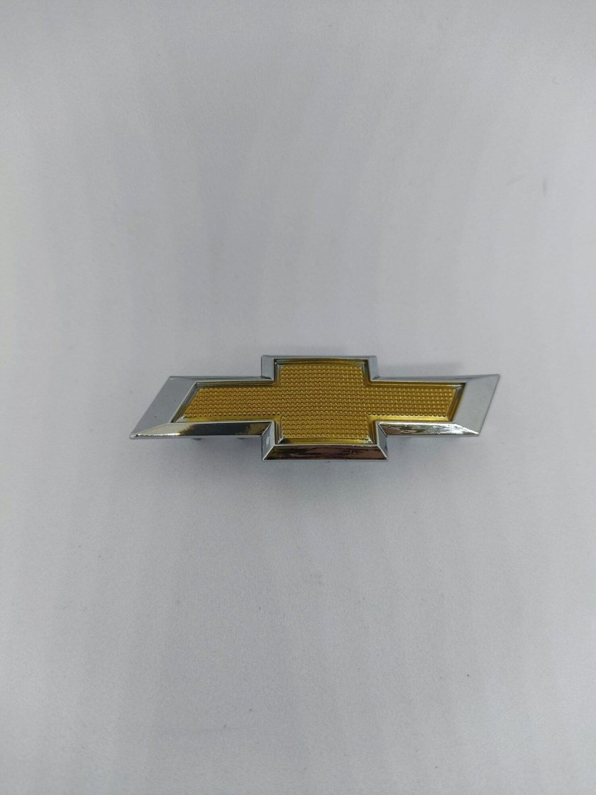 Эмблема Шевроле 6х2