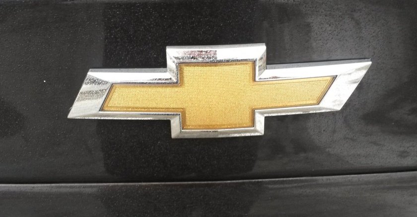 Эмблема Шевроле Круз передняя
