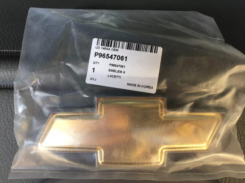 Lacetti Chevrolet задняя эмблема