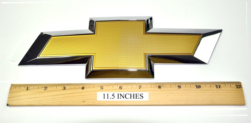 Передняя эмблема Шевроле Тахо