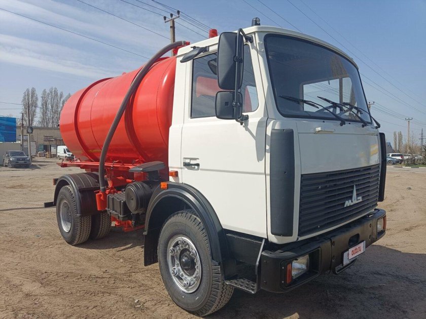 МАЗ 543302