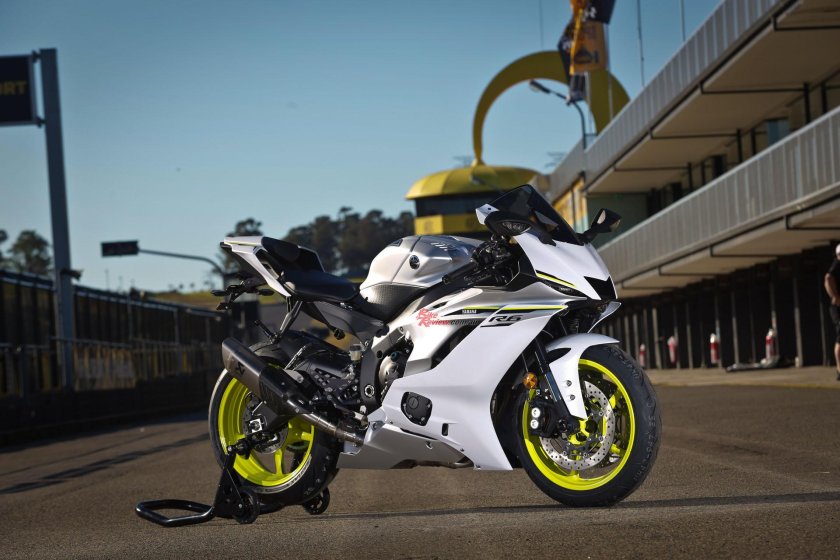 Yamaha r6 2017
