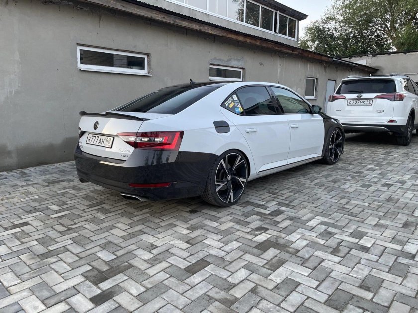 Шкода суперб 3