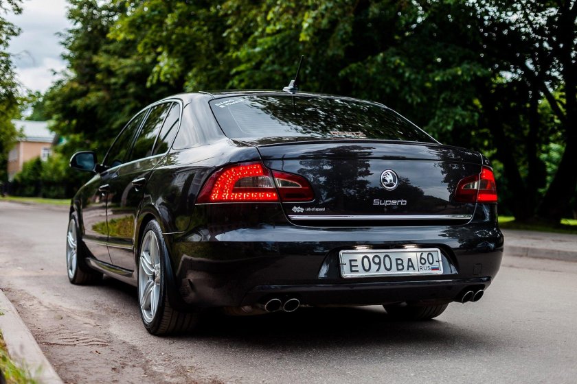 Шкода Суперб 2