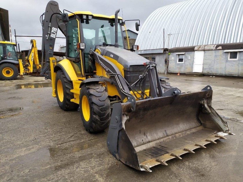 Экскаватор-погрузчик Volvo bl71b