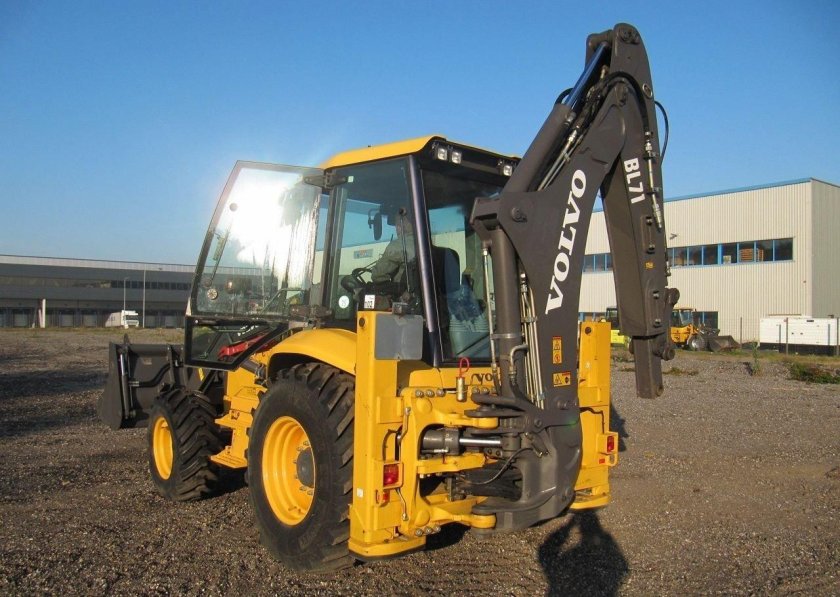 Volvo bl71b