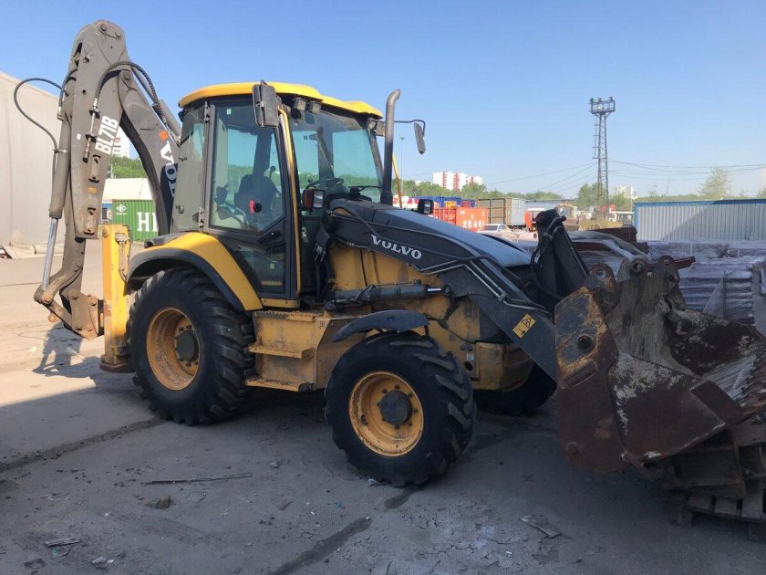 Вольво бл71 в грязи